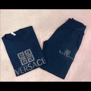 Set 2 Pieces Joggers and a shirt!